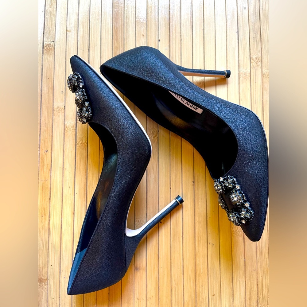 Manolo Blahnik Hangisi Ornella Embellished Heels Black Size 39